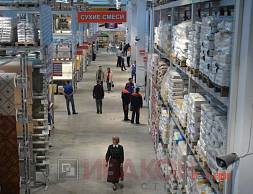 Строительный супермаркет "Большой ремонт": стеллажи Cash&Carry